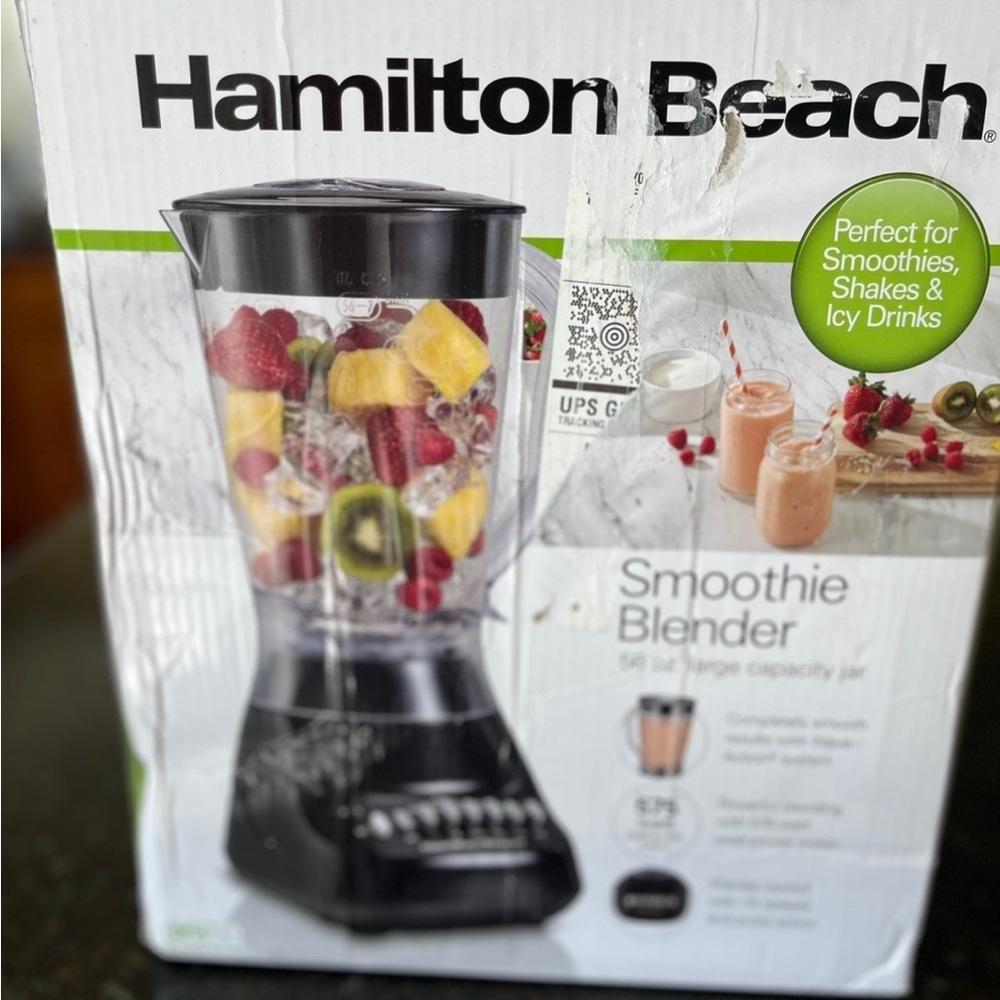 Hamilton Beach Black Blender with Clear Jar